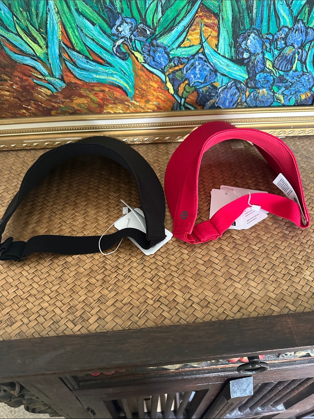 Lululemon Women's Sun Visor - Black or Red - Picture 3 of 3